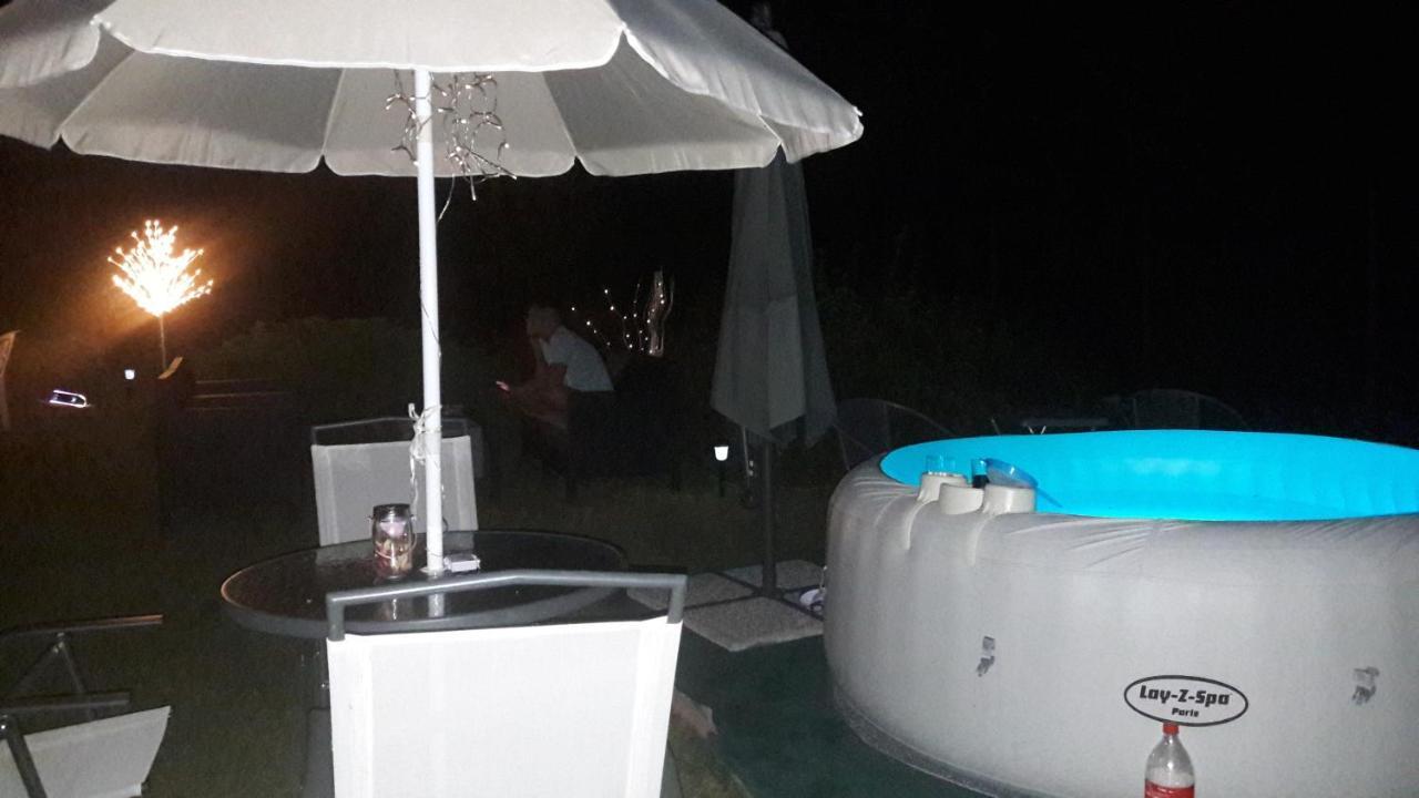 Csilla Nyaralo Villa Szentendre Luaran gambar