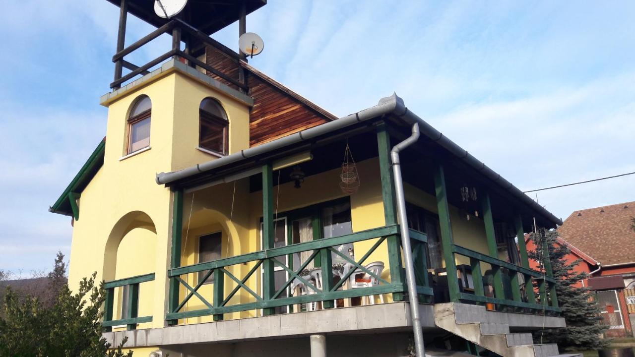 Csilla Nyaralo Villa Szentendre Luaran gambar